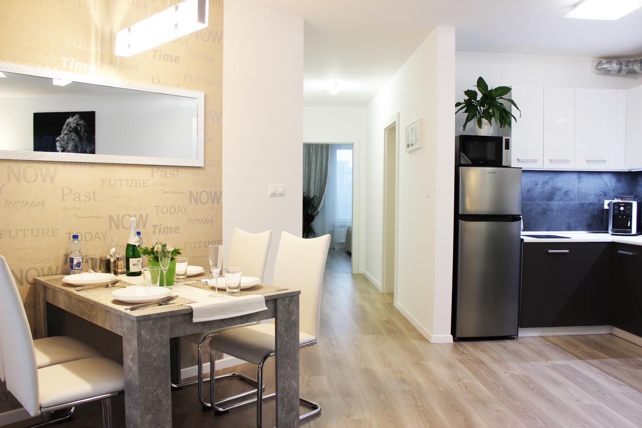 Leo Augustus Apartment *