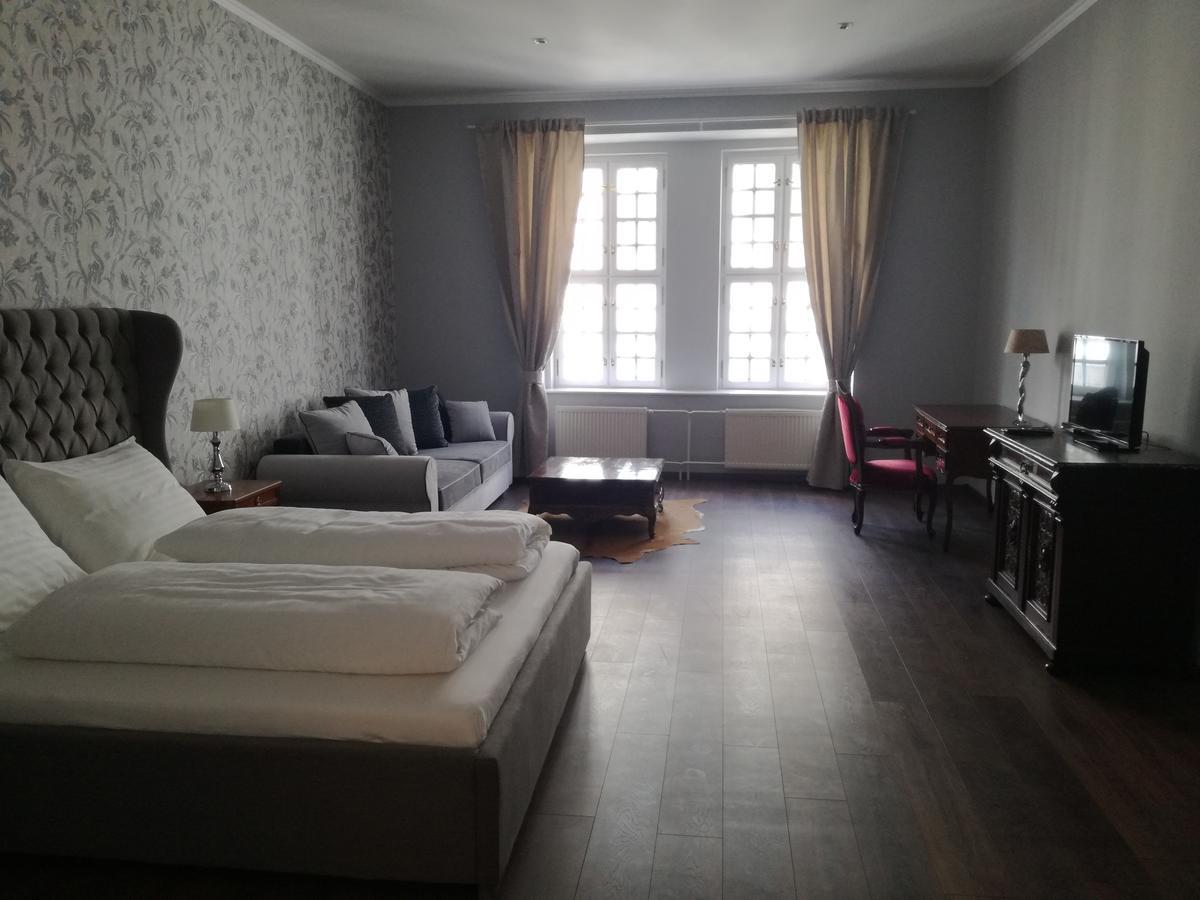 Old Hotel 2*