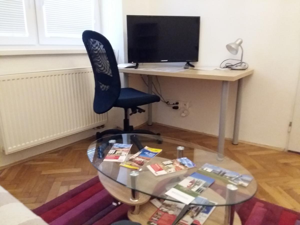 Andreevsky Apartment *