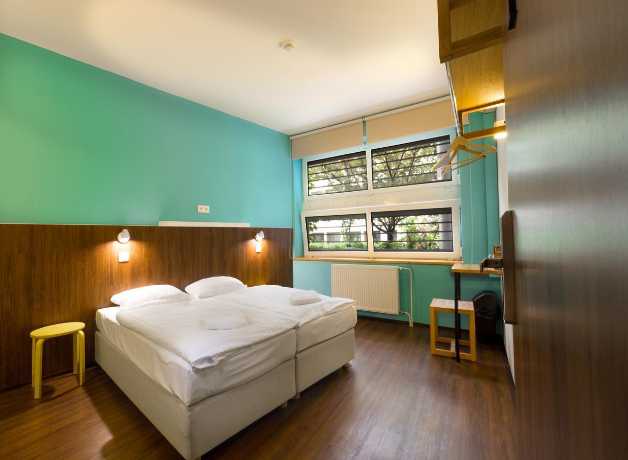 Safestay Presidential Palace Hostel