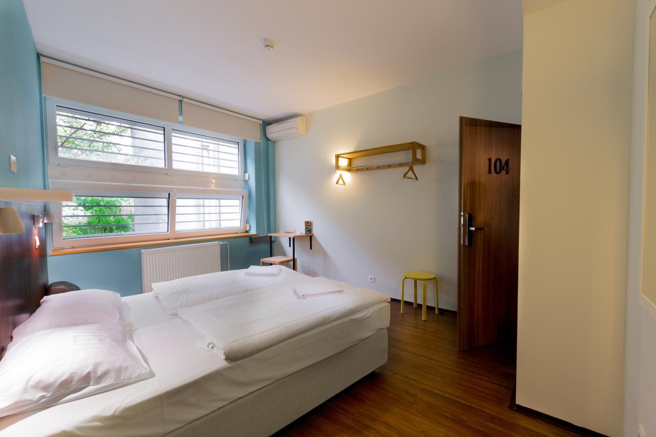 Safestay Presidential Palace Hostel