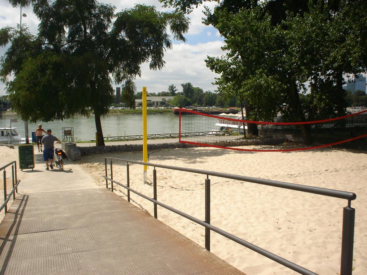 Alex * Bratislava