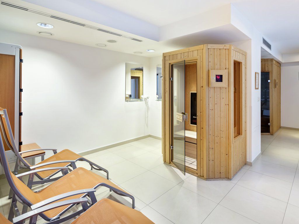 Hotel Ac By Marriott Old Town 4*