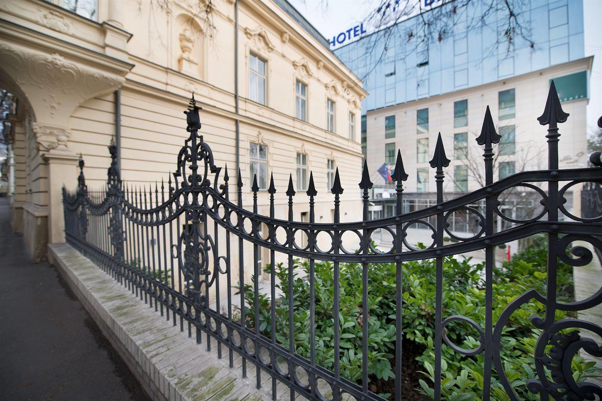 Wilson Palace By Loft Bratislava