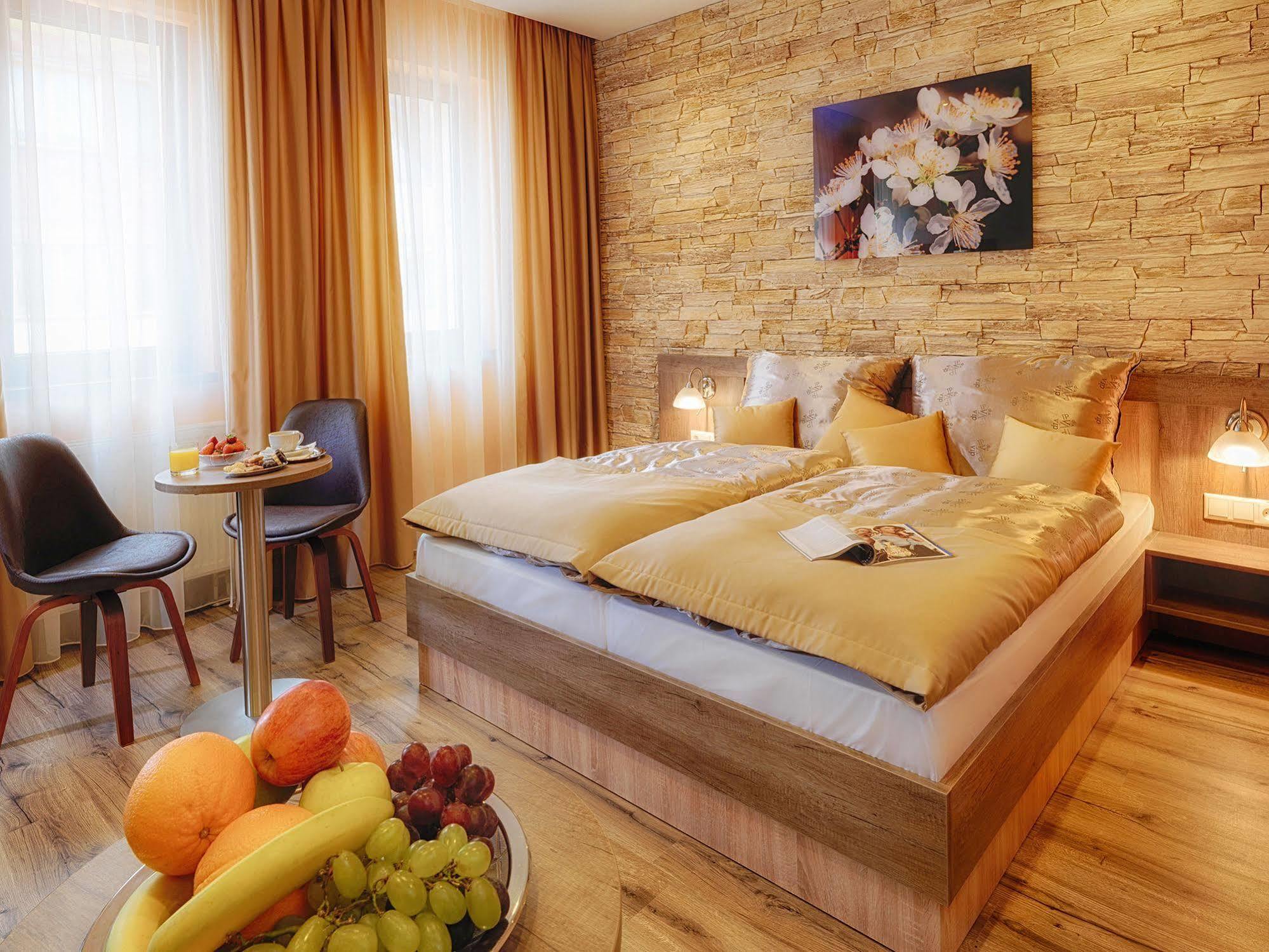Viktor 3* Bratislava