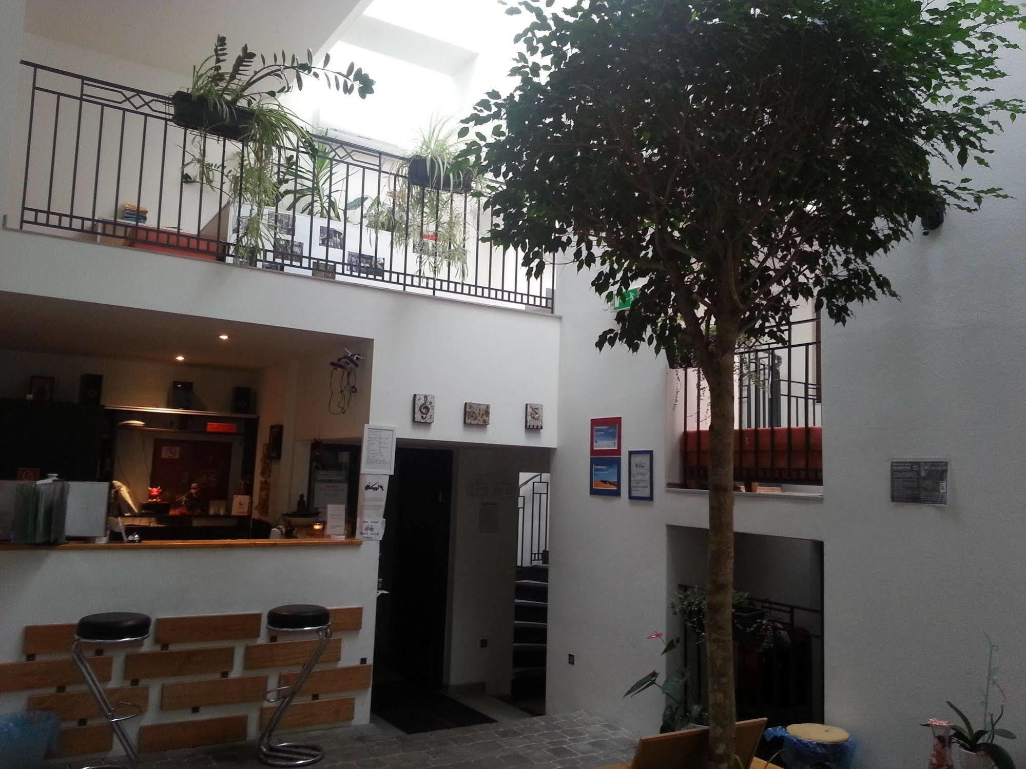 Hostel Old Town *