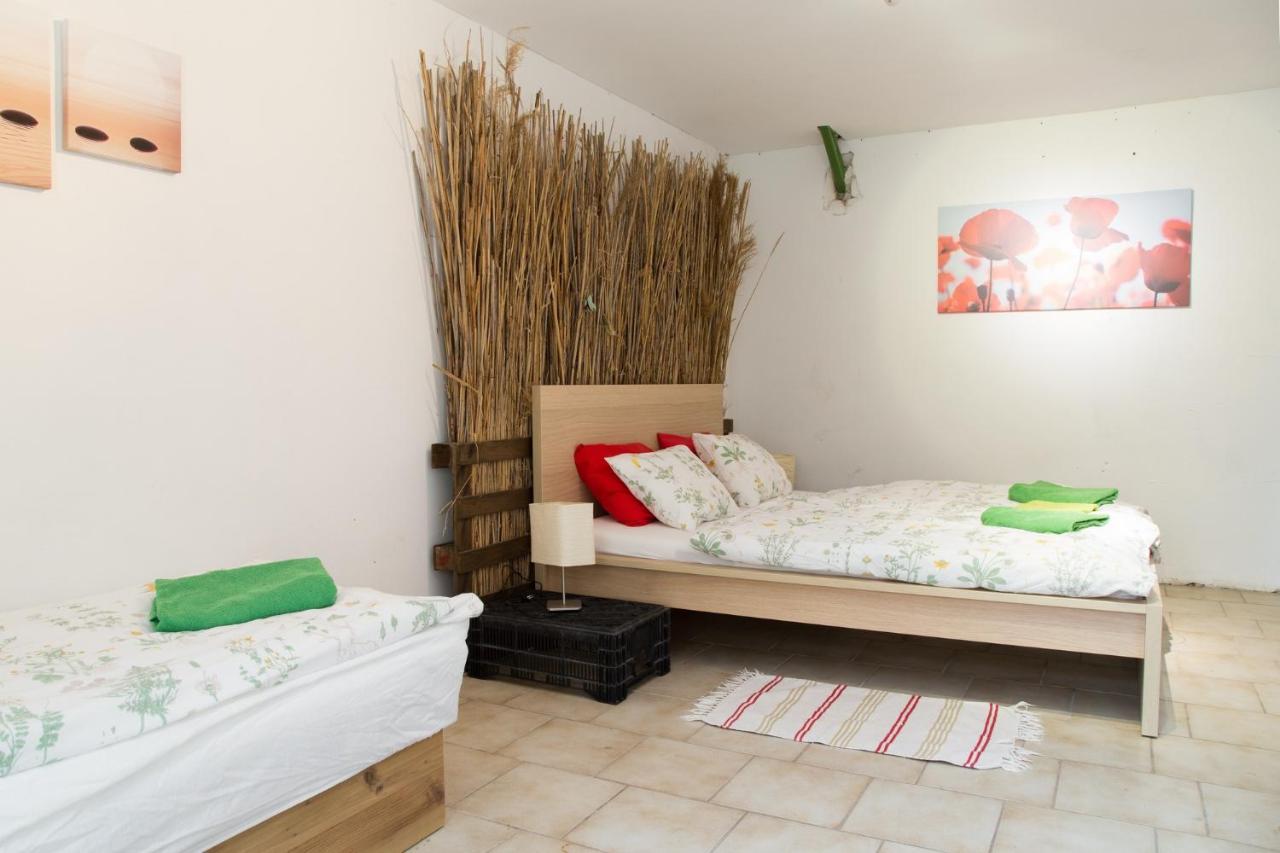 Nhà khách Rastlinky.sk Greenhouse Guestrooms Bratislava