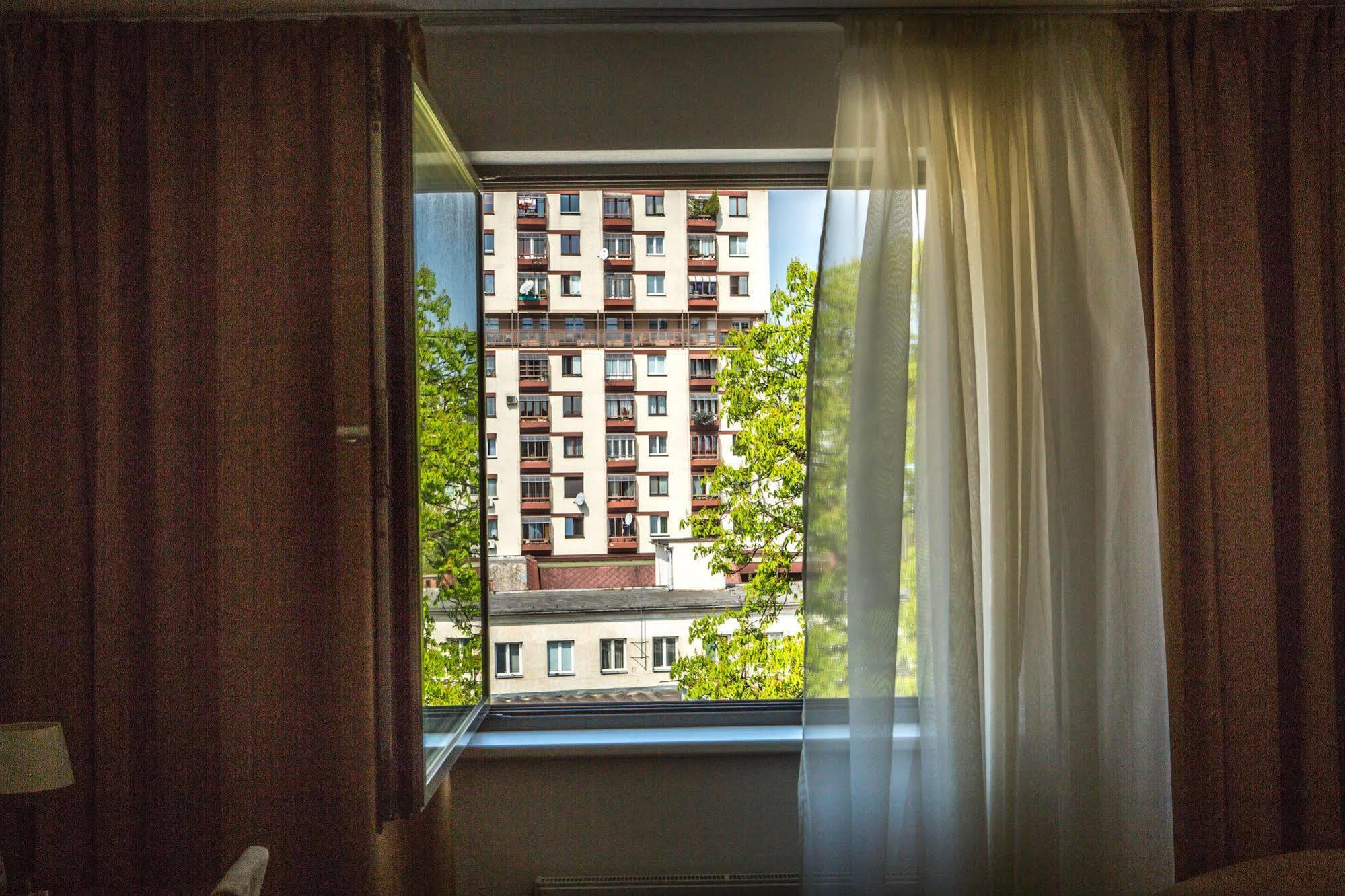 Saffron Hotel 4*