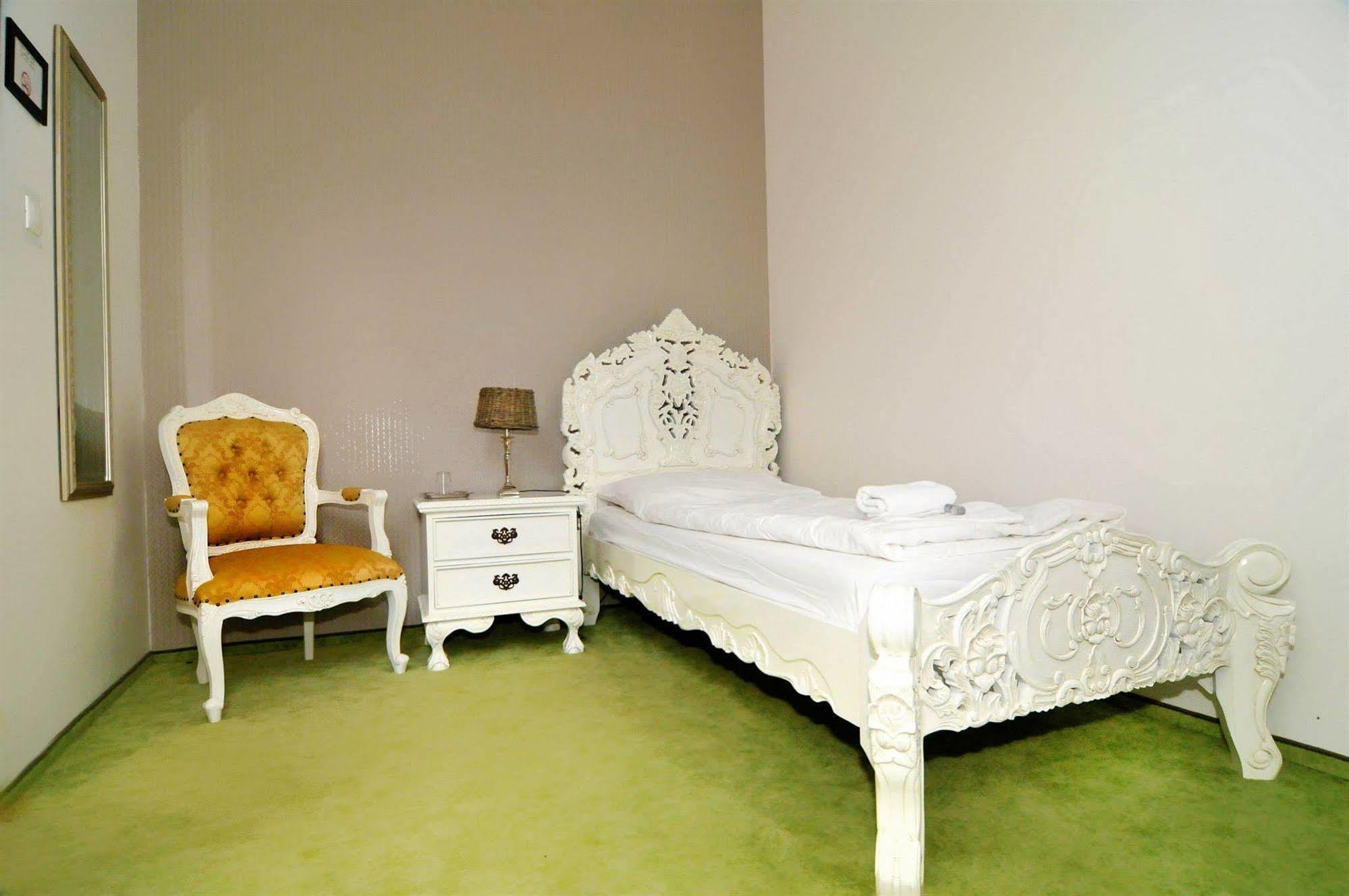 Old Hotel