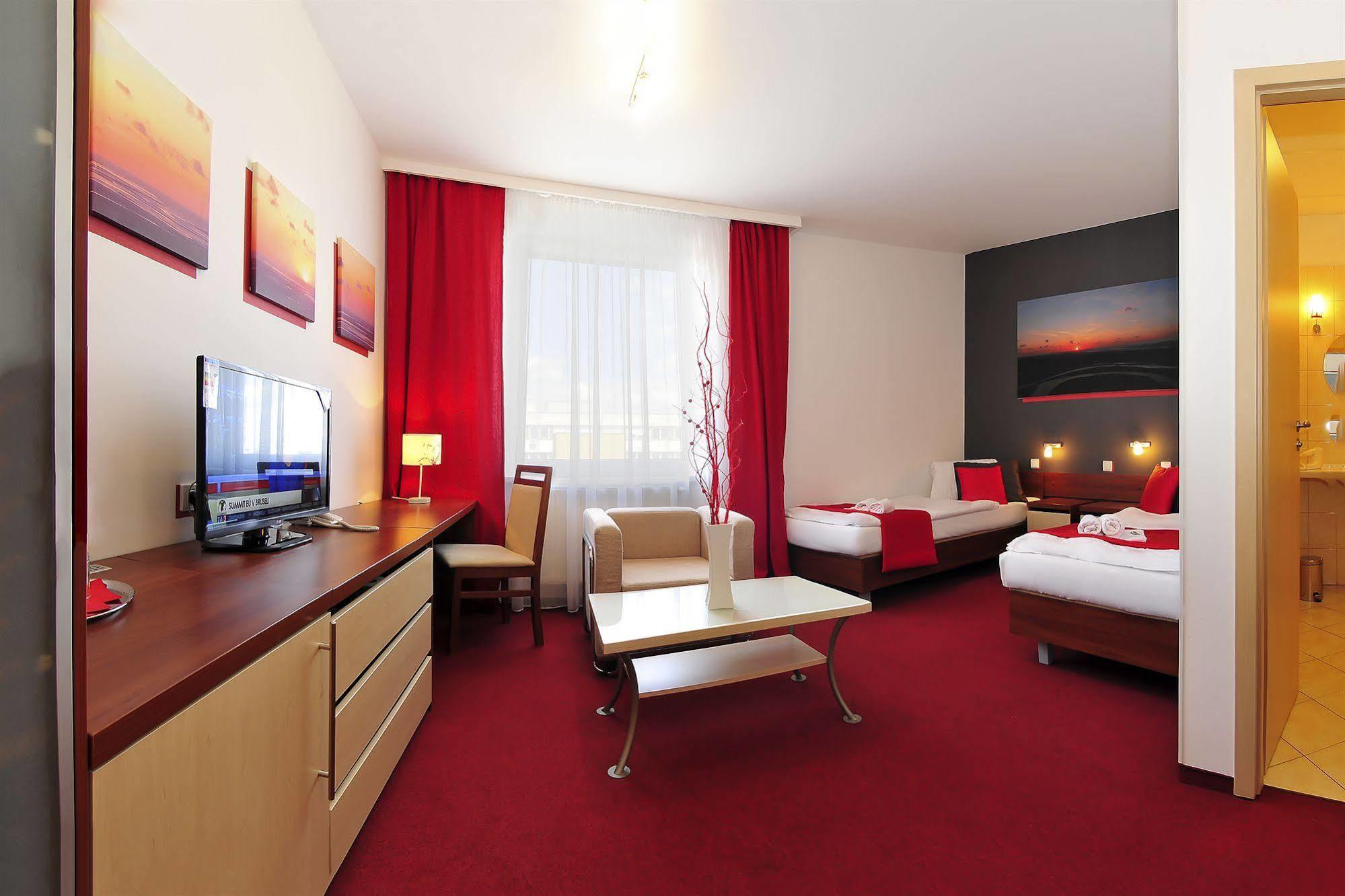Hotel Color 3*