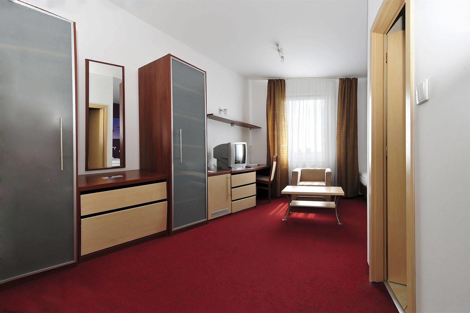 Hotel Color 3*