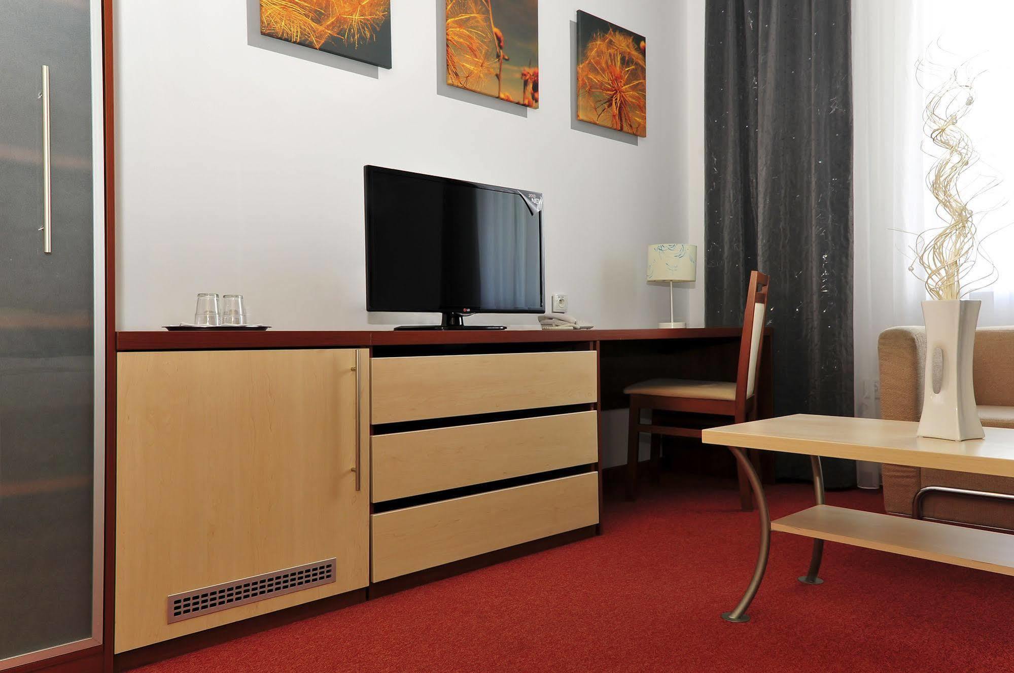 Color Hotel 3*