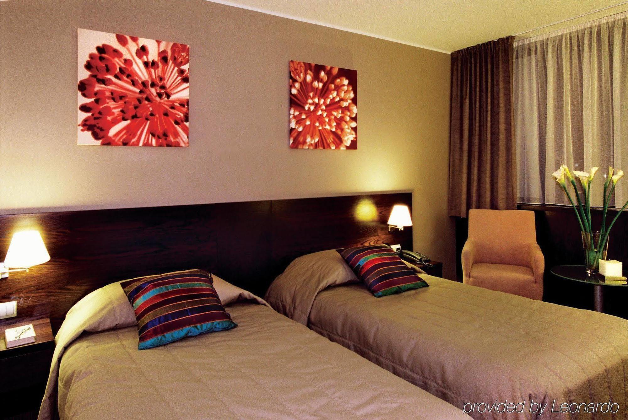 Hotel Holiday