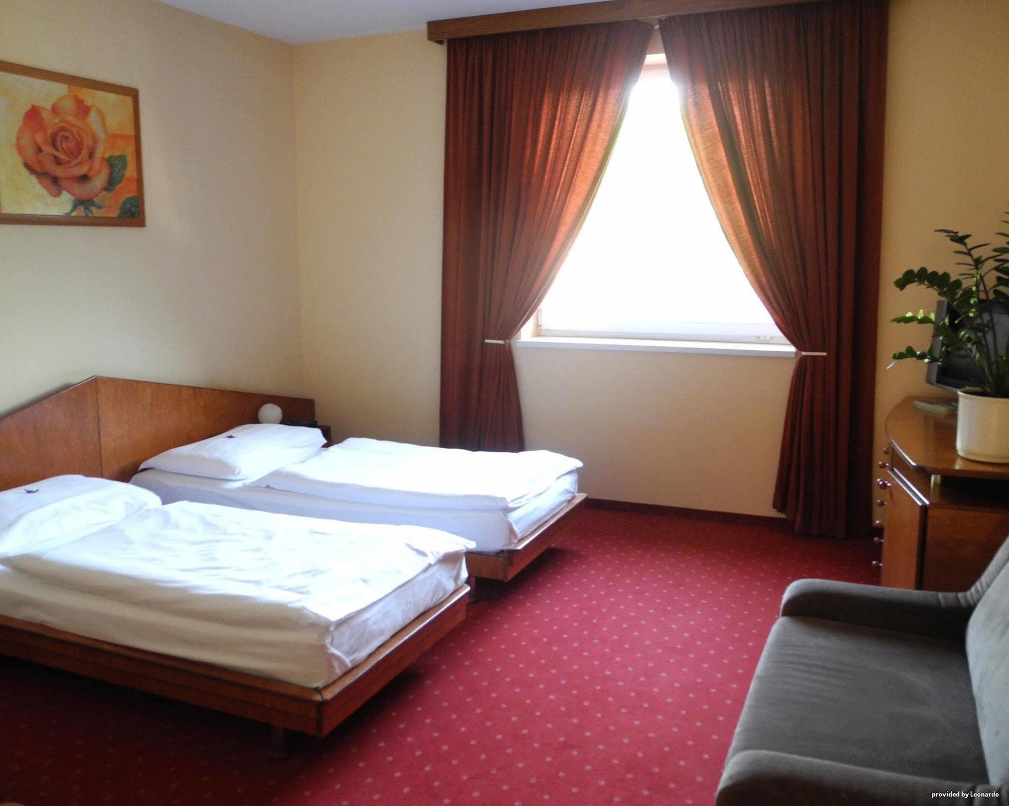 West Hotel