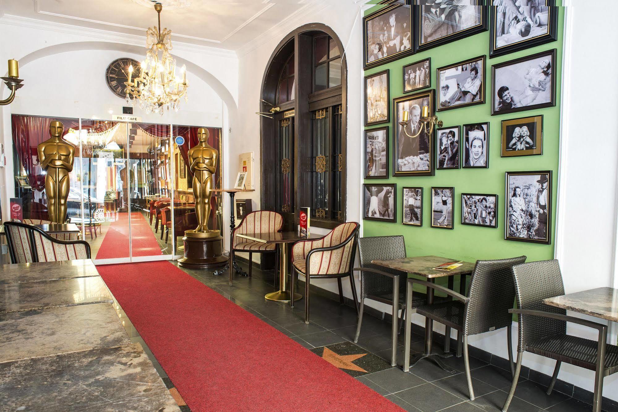 Film Hotel