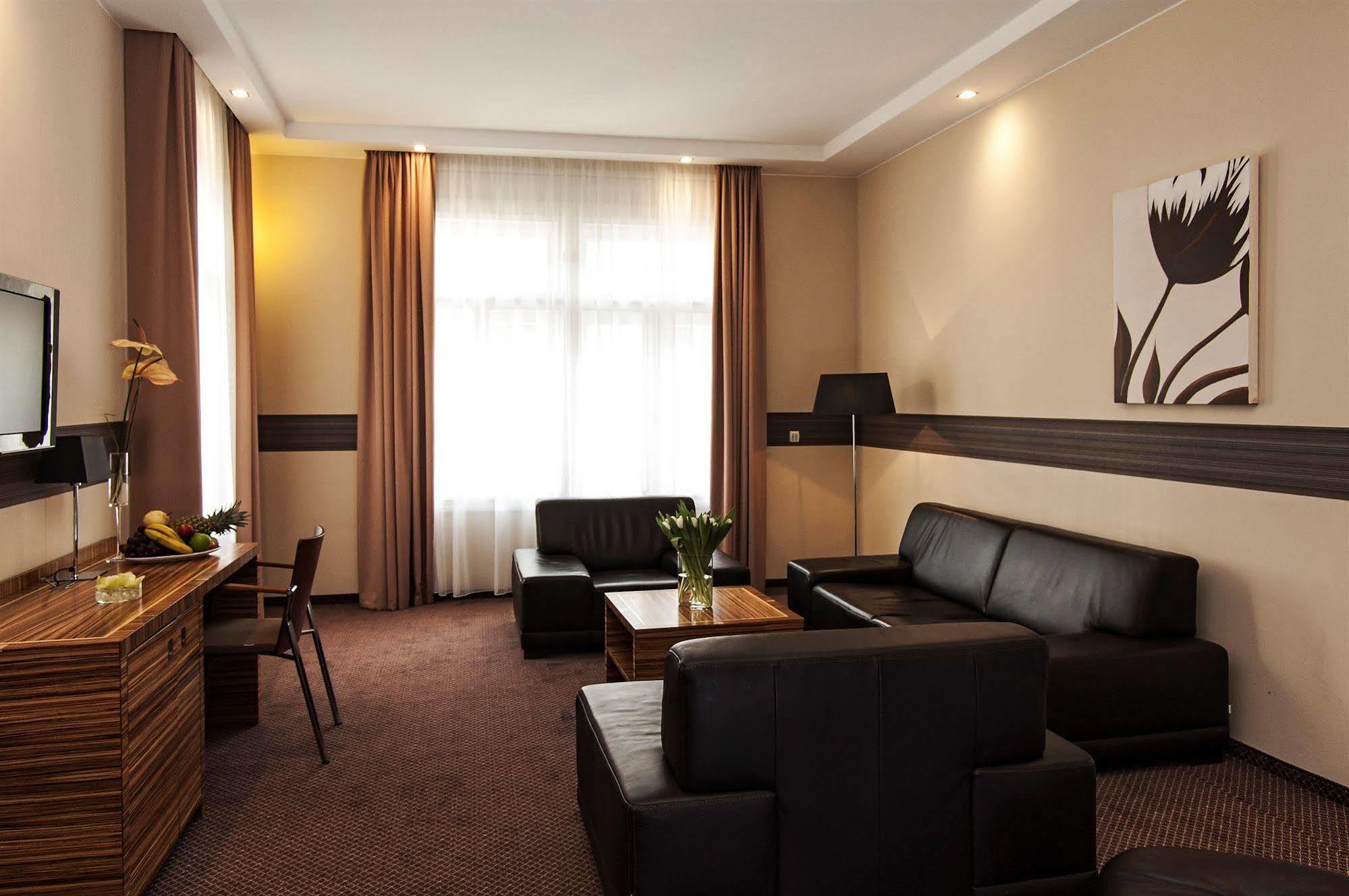 Art William Hotel 4*