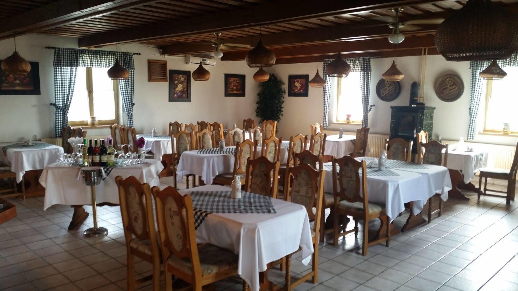 Hotel Carpatia 3*