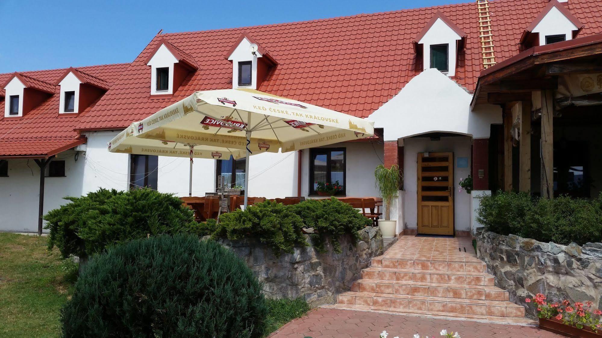 Carpatia Hotel 3*