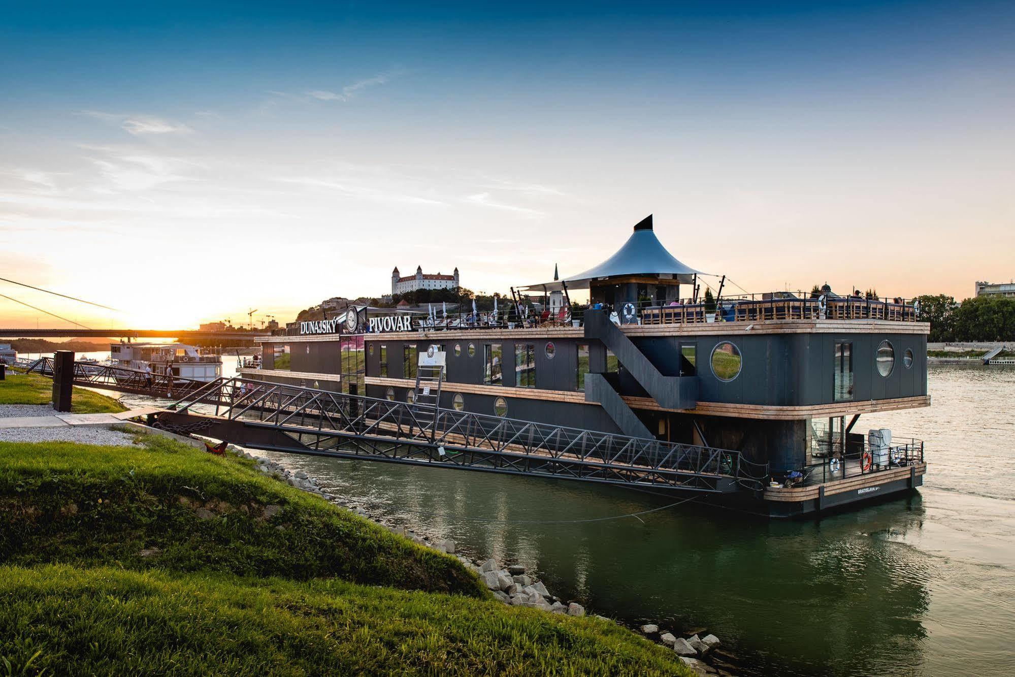 Dunajsky Pivovar Hotel Bratislava