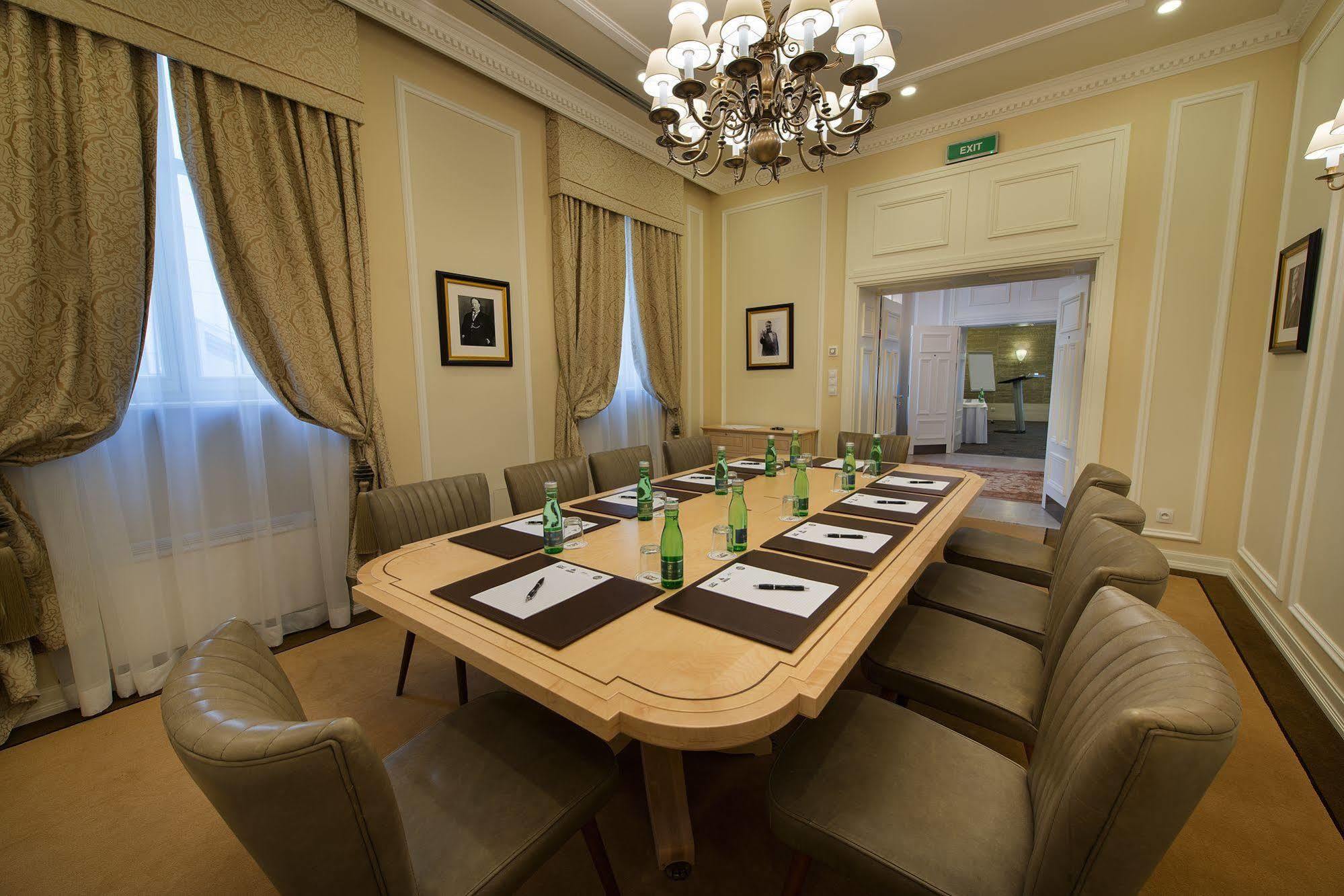 Hotel Wilson Palace By Loft Bratislava