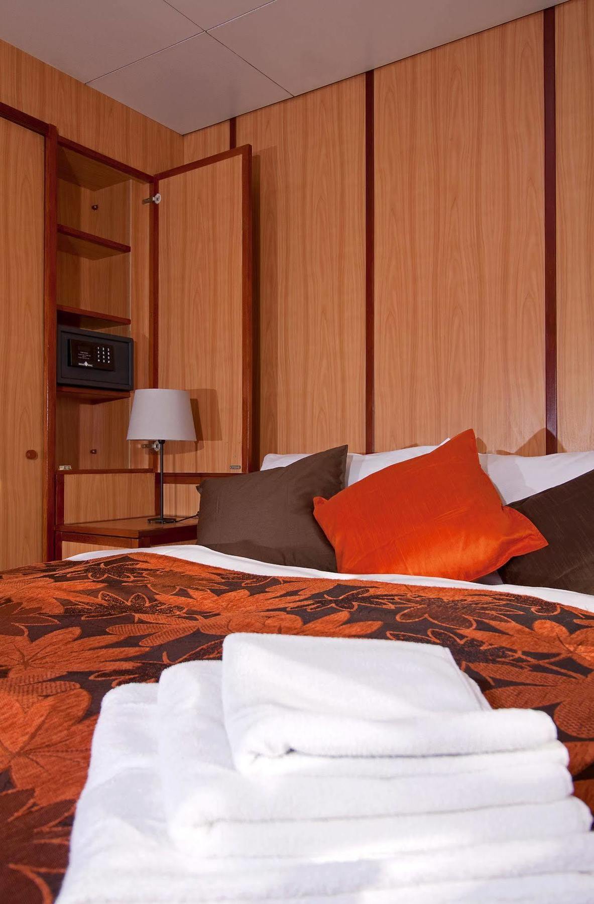 Pressburg 3*