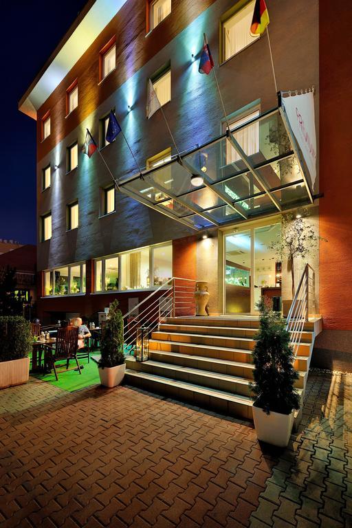 Hotel Premium Business 4*