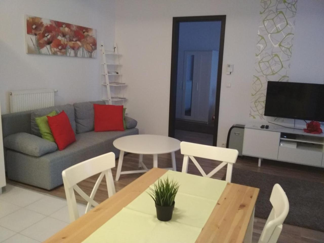 In City Bastova Apartamento Bratislava