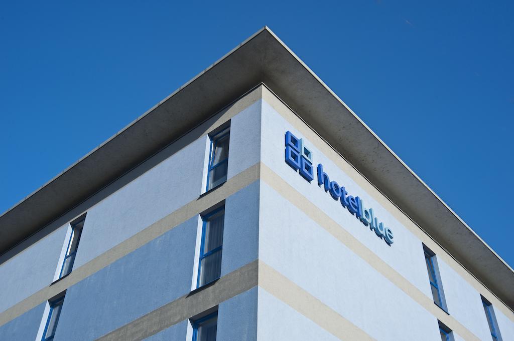 Blue Hotel