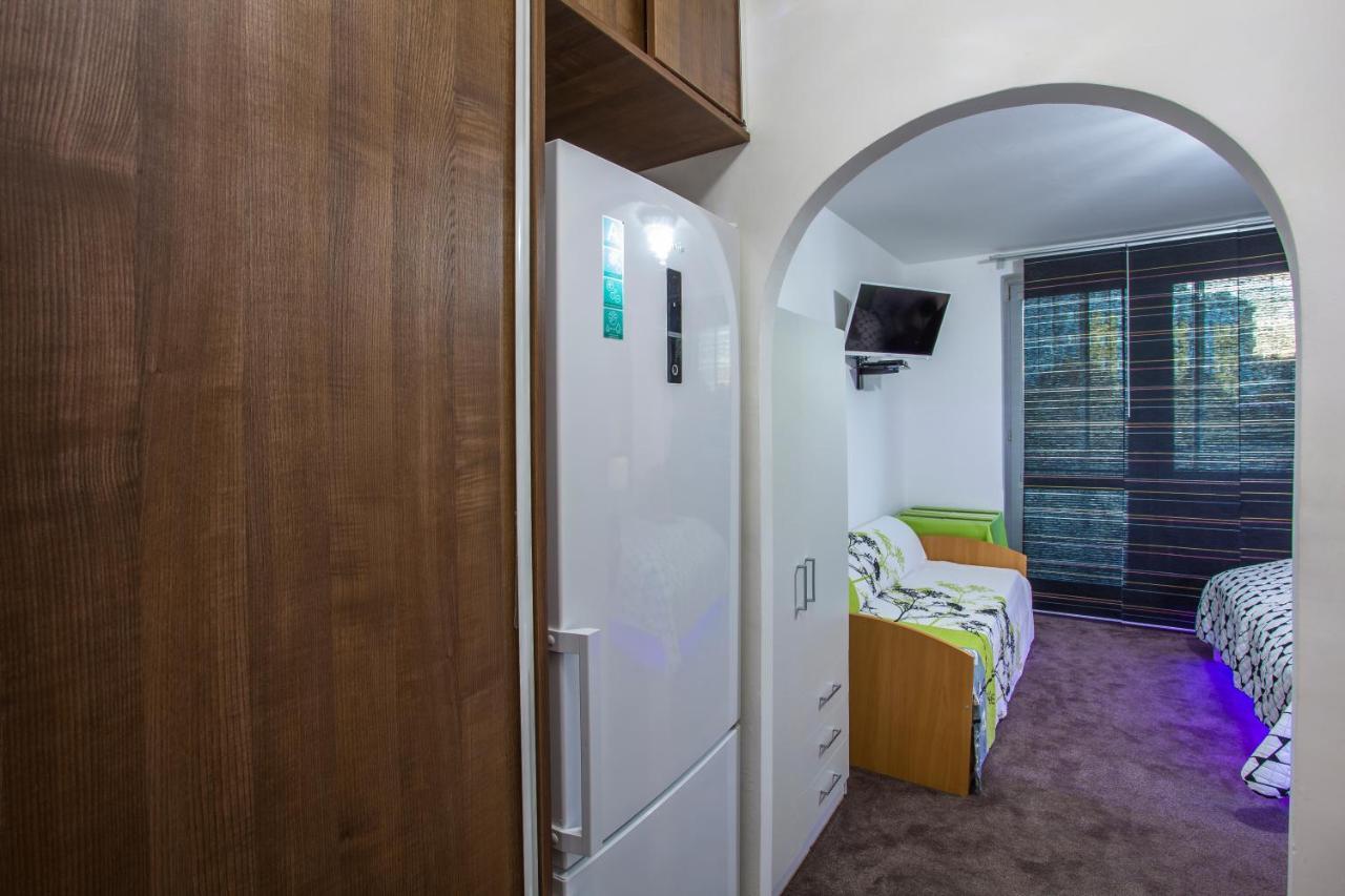 Petrzalka Air-conditioned 24h Check-in * Bratislava