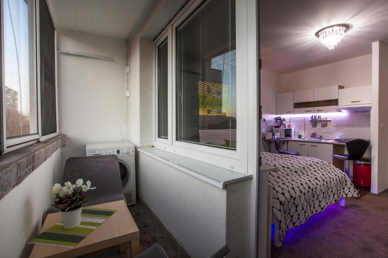 Petrzalka Air-conditioned 24h Check-in * Bratislava