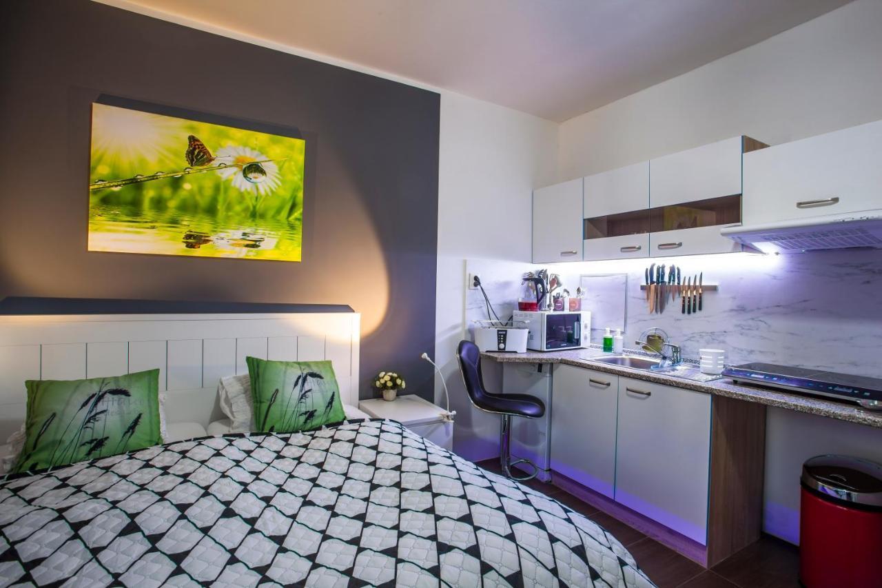 Petrzalka Air-conditioned 24h Check-in Apartment