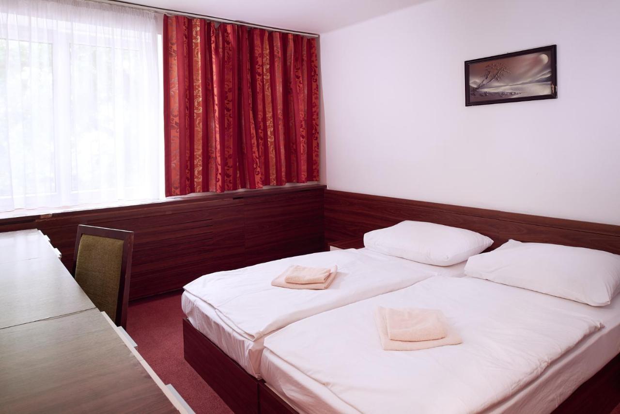 Hotel Echo 3*