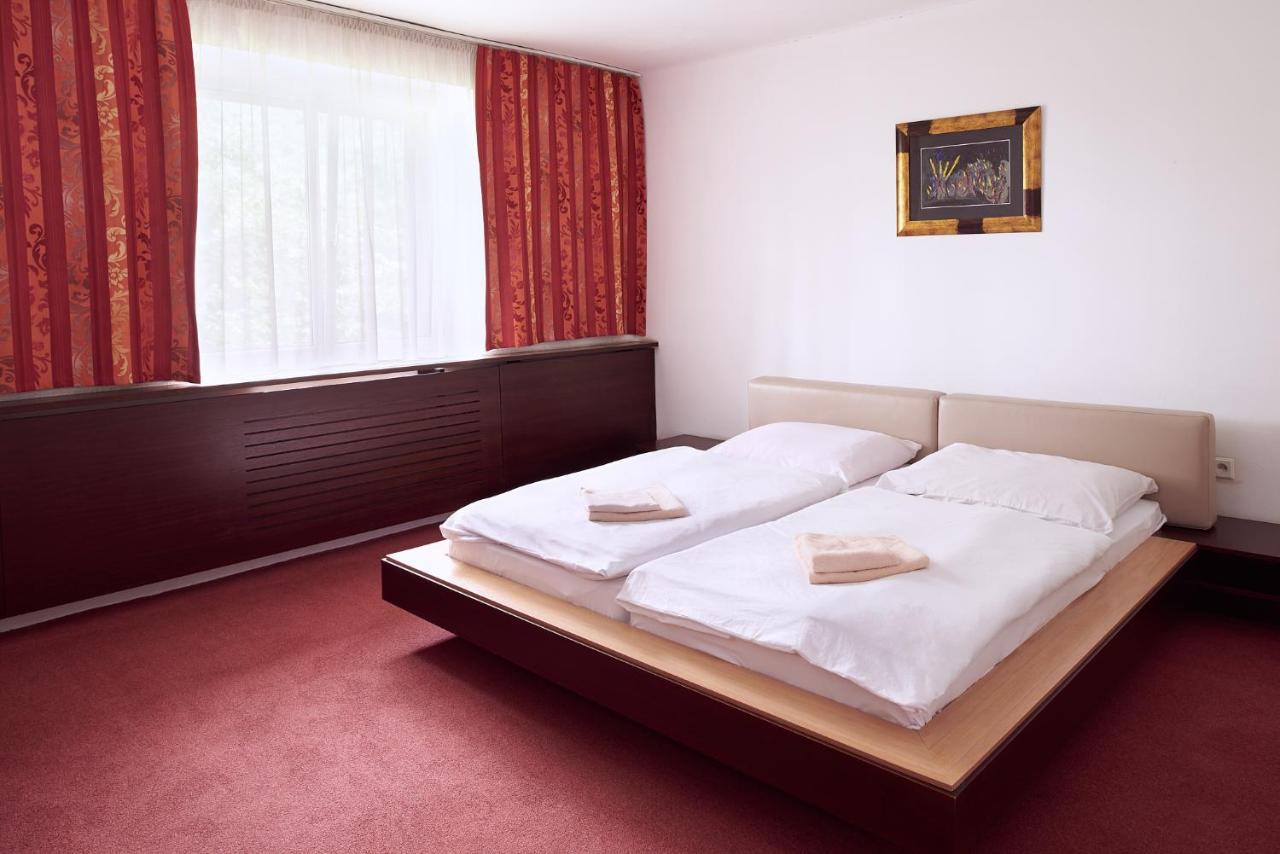 Hotel Echo 3*