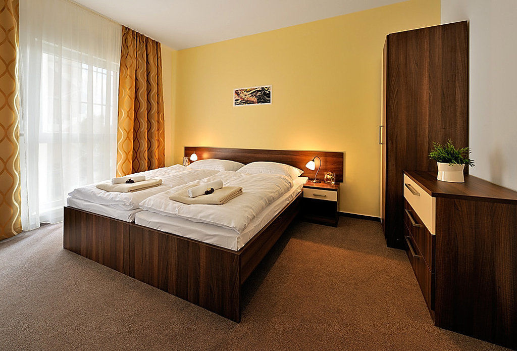 Melrose * Bratislava