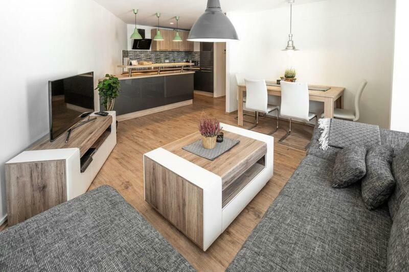 Old Town Luxury In Heart Of