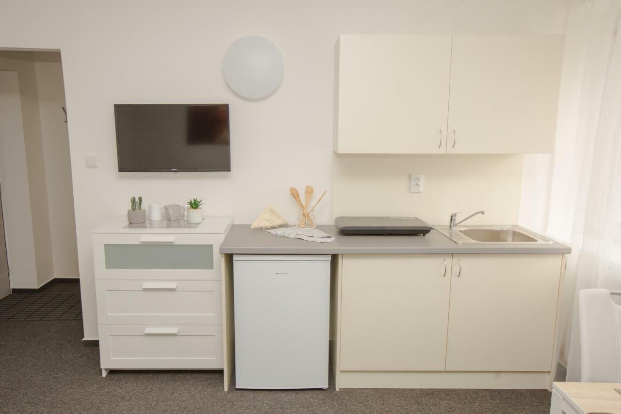 Khách sạn hẻo lánh Blue 3*