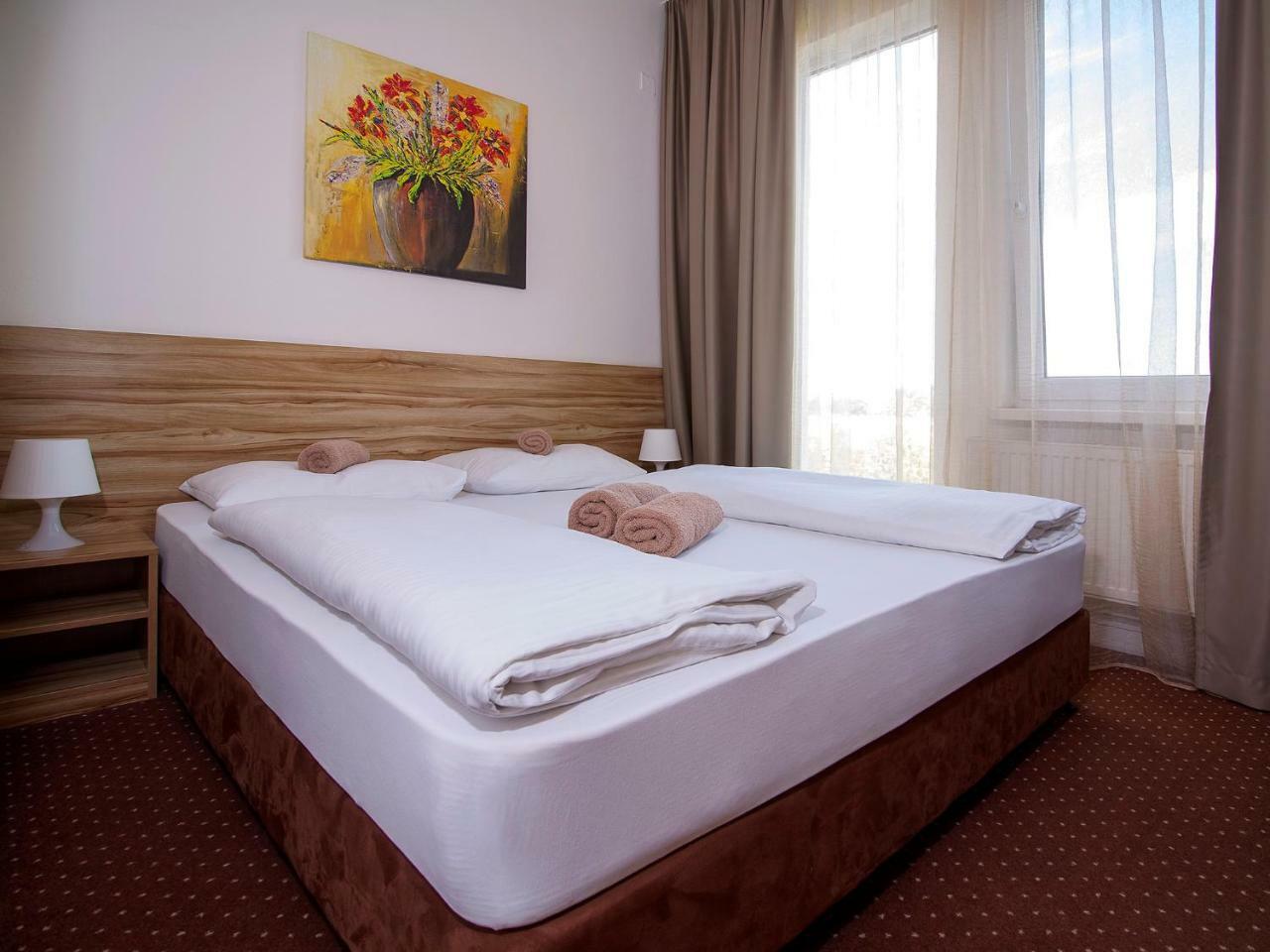 Aviator Garni 3* Bratislava