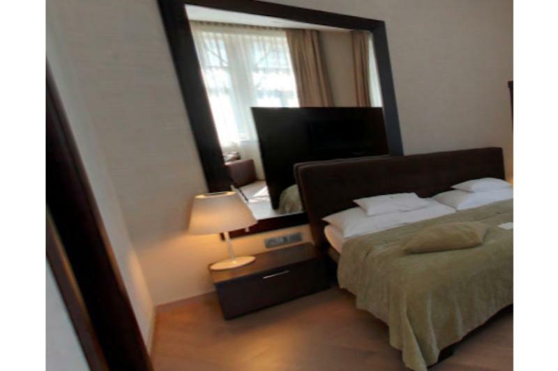 Roset & Bratislava