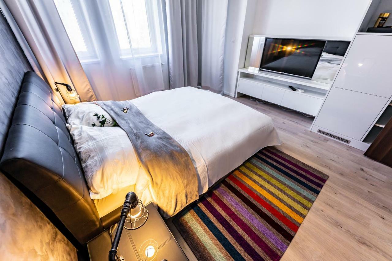 Than 3* Bratislava