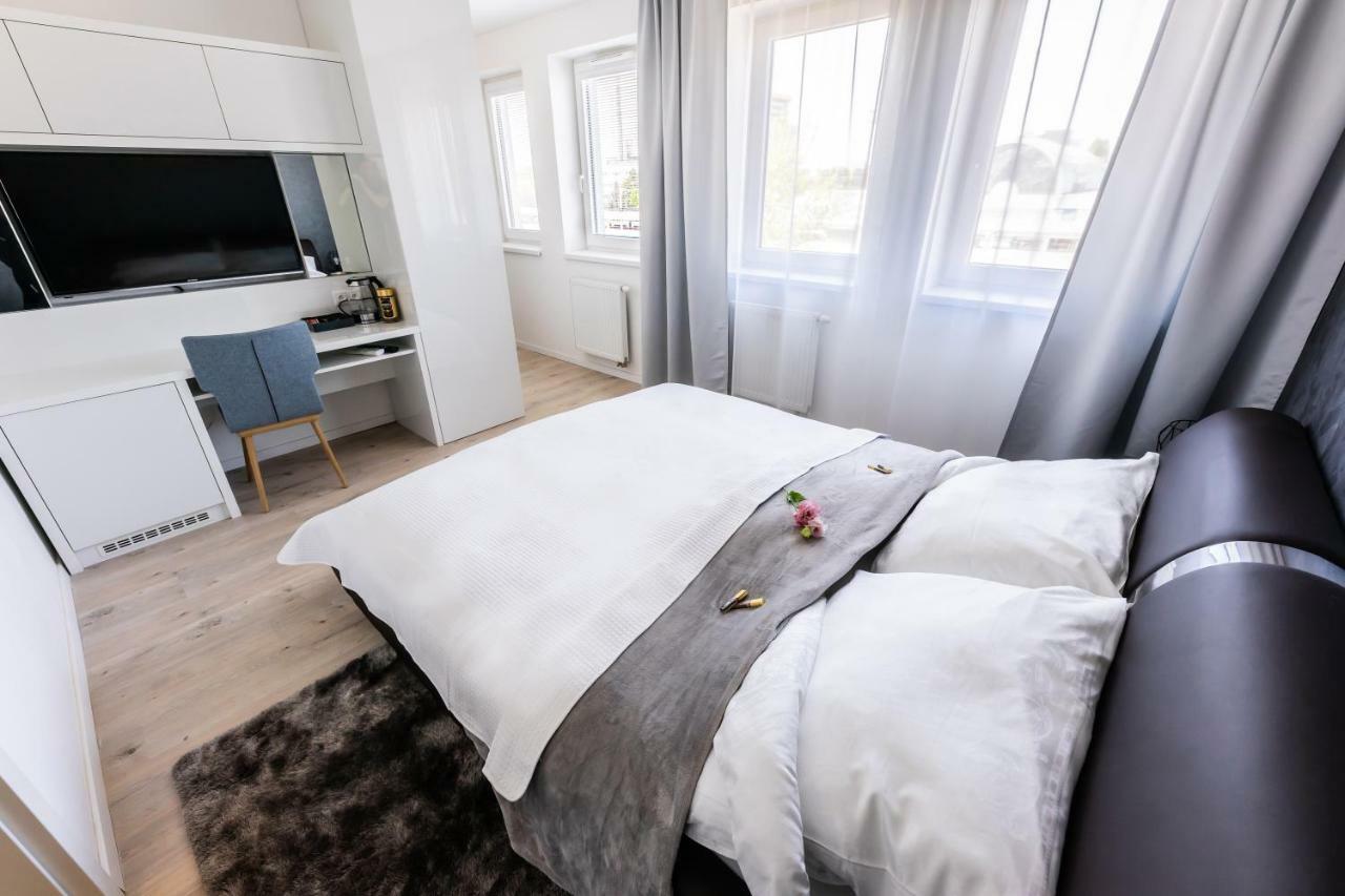 Than 3* Bratislava