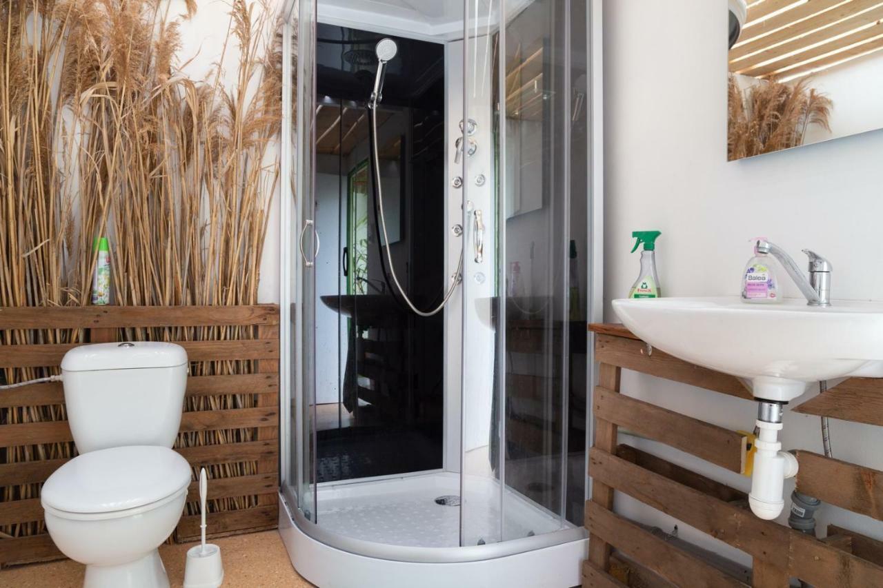 Nhà khách Rastlinky.sk Greenhouse Guestrooms *