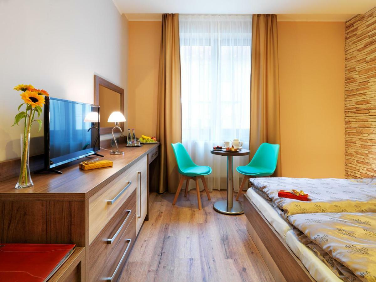 Hotel Viktor 3*