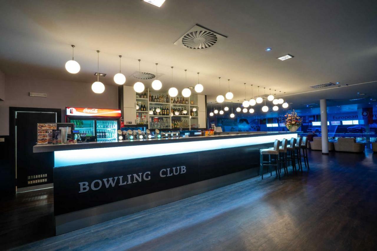 Bnc - Restaurant - Bowling 3*