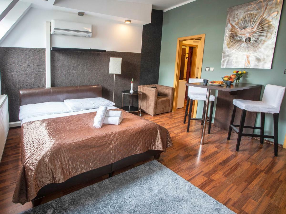 Centre Apartment *