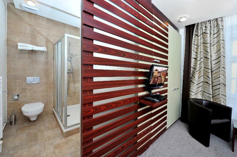 Beigli & Garden Hotel 3*