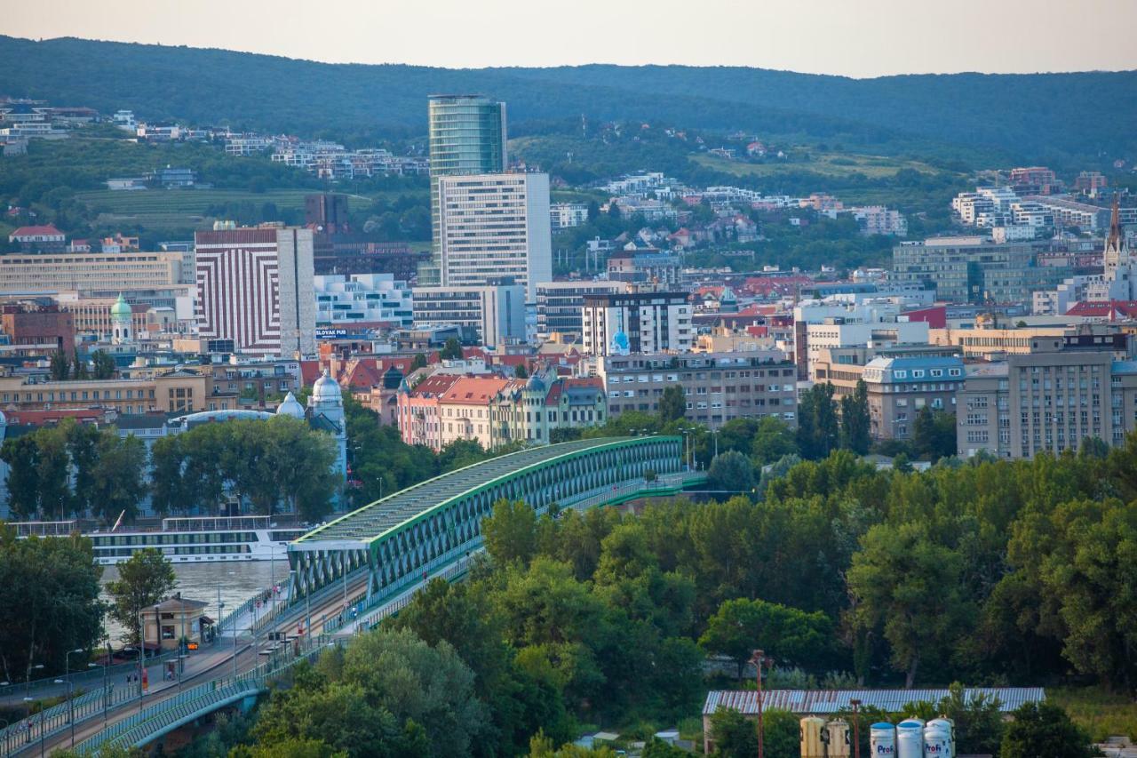 Air-conditioned View 24h Check-in Apartment Bratislava