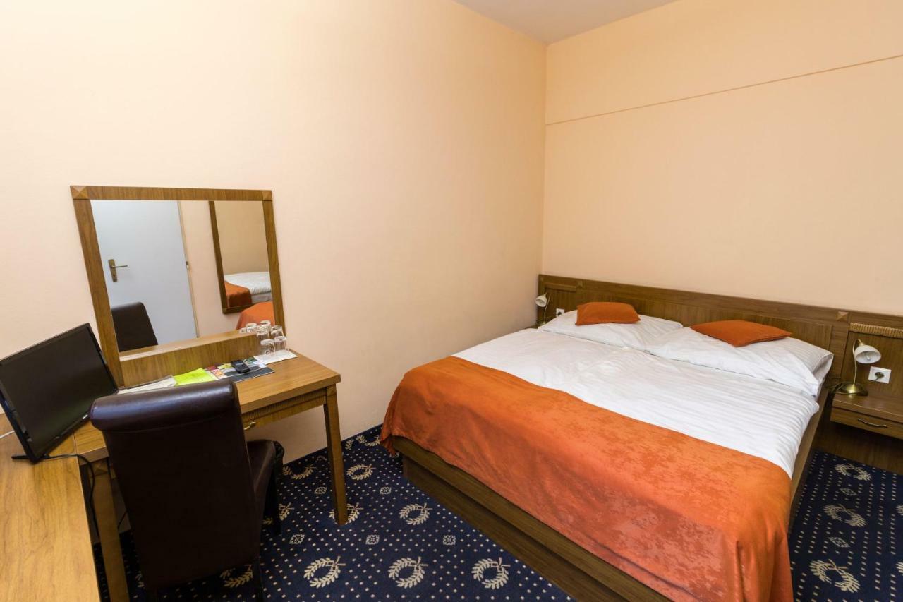 Penzion Gremium Nhà khách 3*