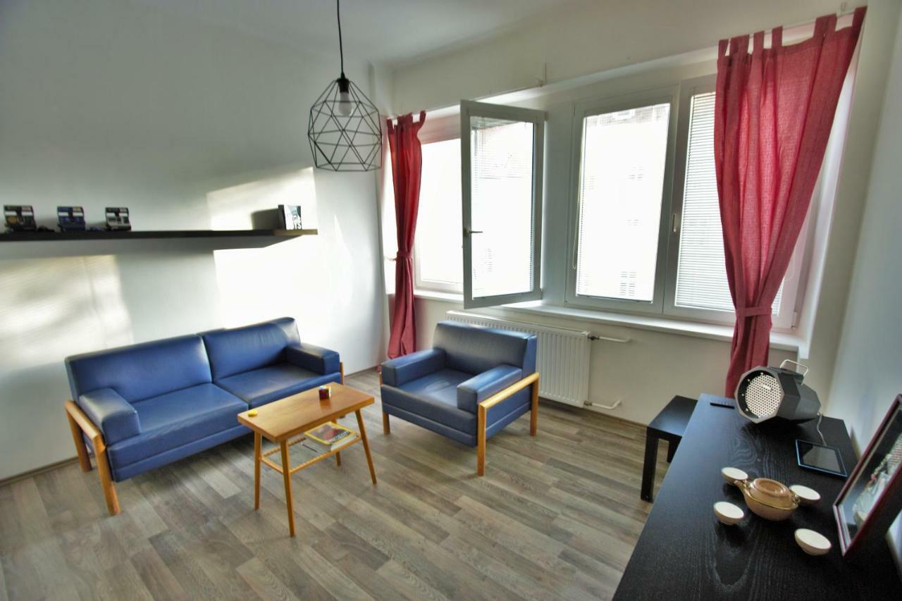 View Apartment *