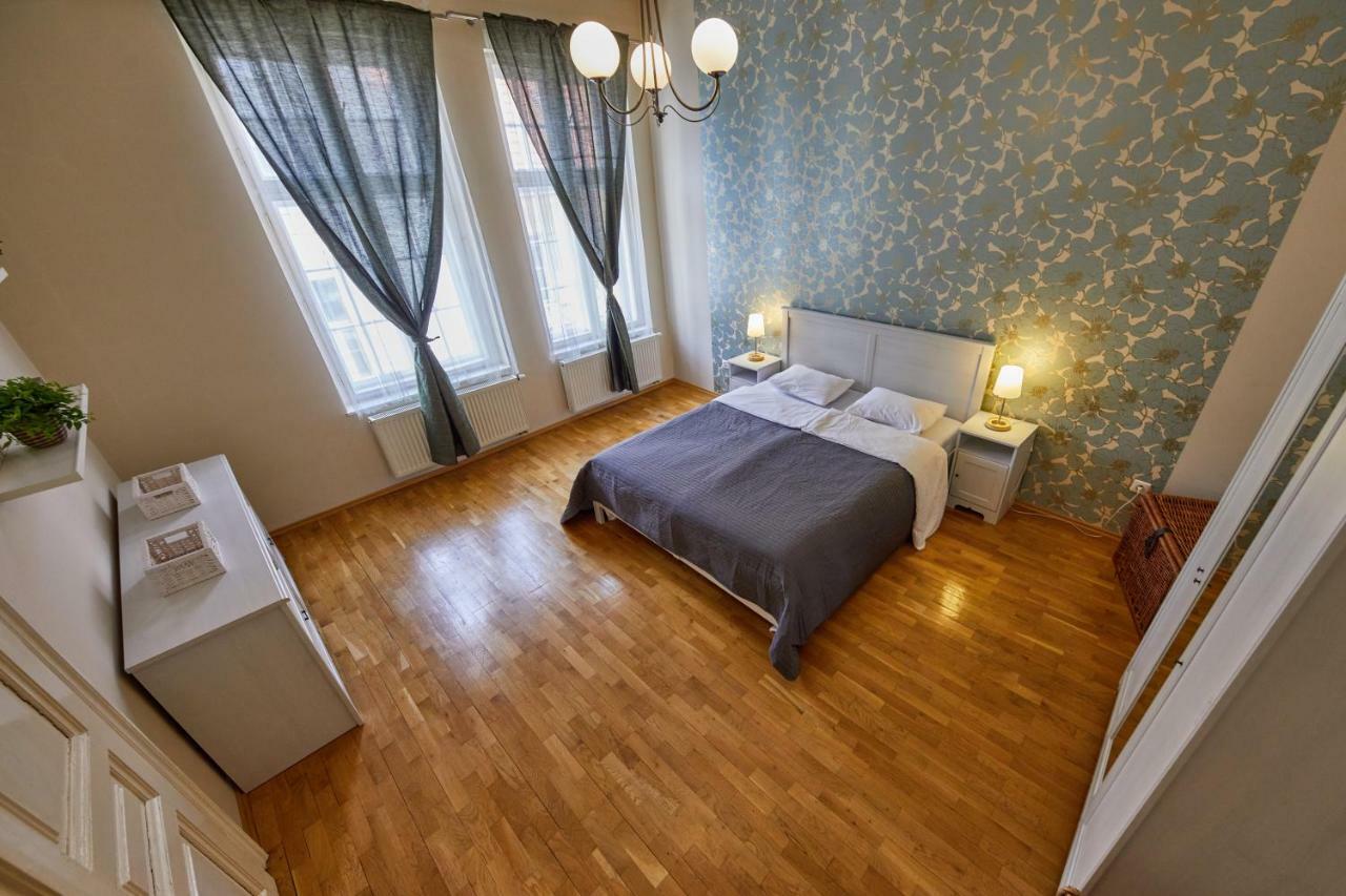 Town Hall Apartment