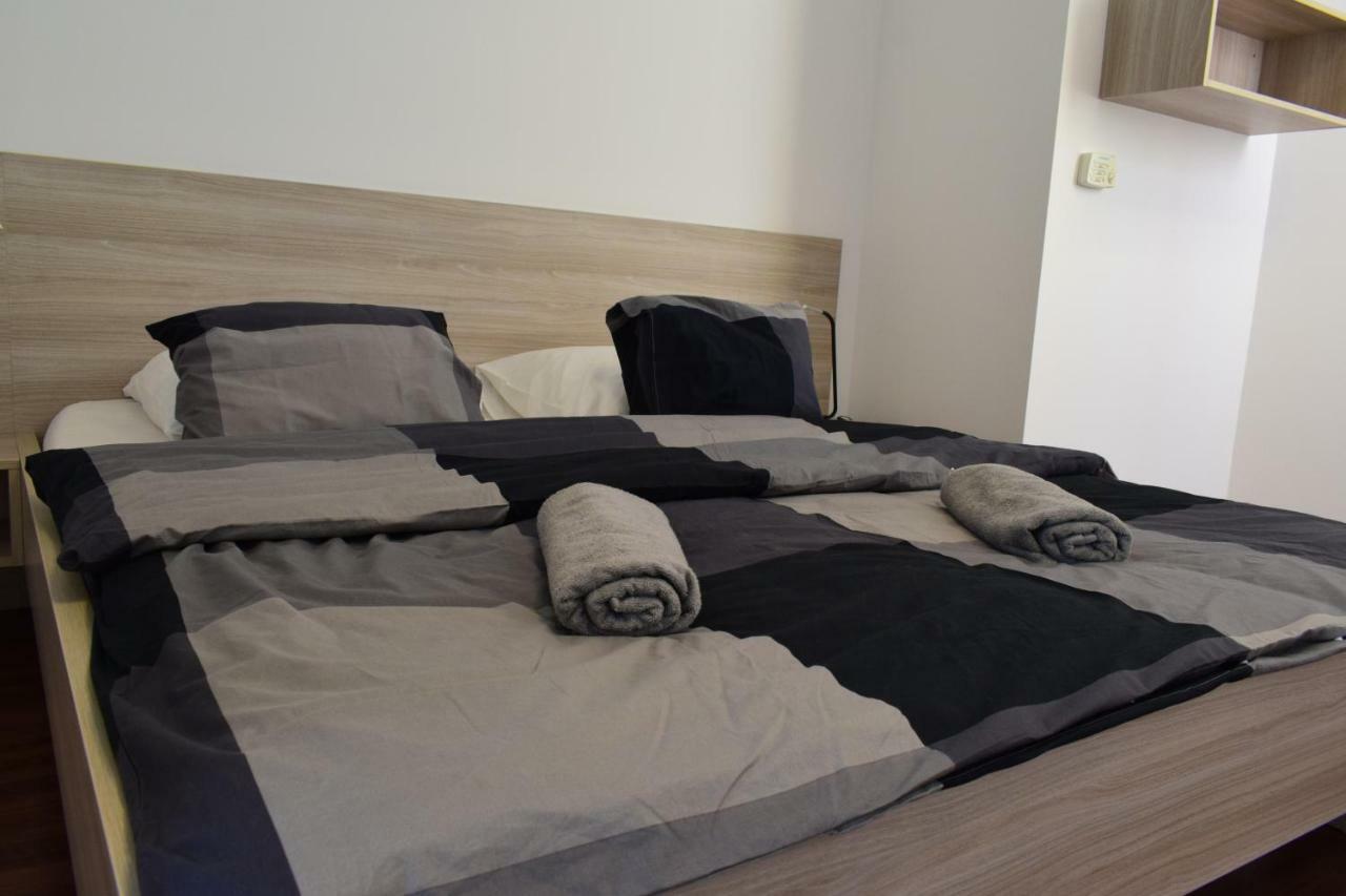 22nd Uprising Square Apartment *